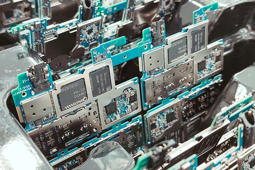Blue and green circuit boards with nickel plating